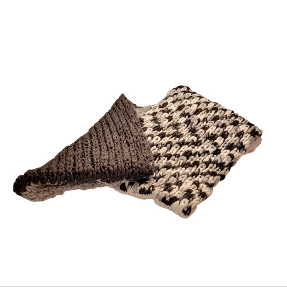 Cute! Gray Infinity Scarf ▪︎LC Lauren Conrad ▪︎Grays and Cream ▪︎ EUC - Picture 6 of 13